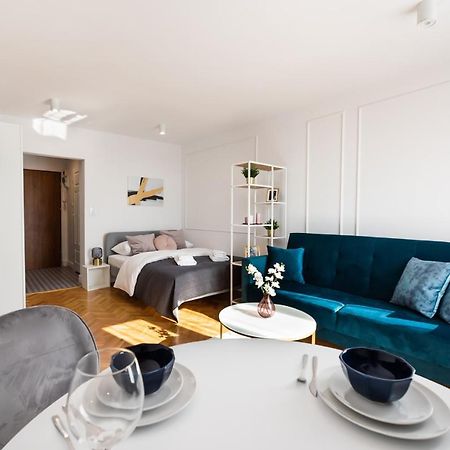 Metro Dworzec Gdanski Elegant Studio Apartment Warsaw Ngoại thất bức ảnh