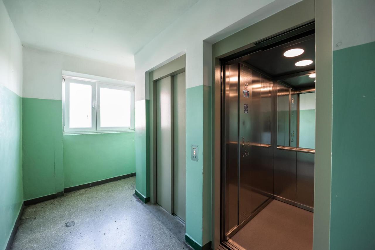Metro Dworzec Gdanski Elegant Studio Apartment Warsaw Ngoại thất bức ảnh