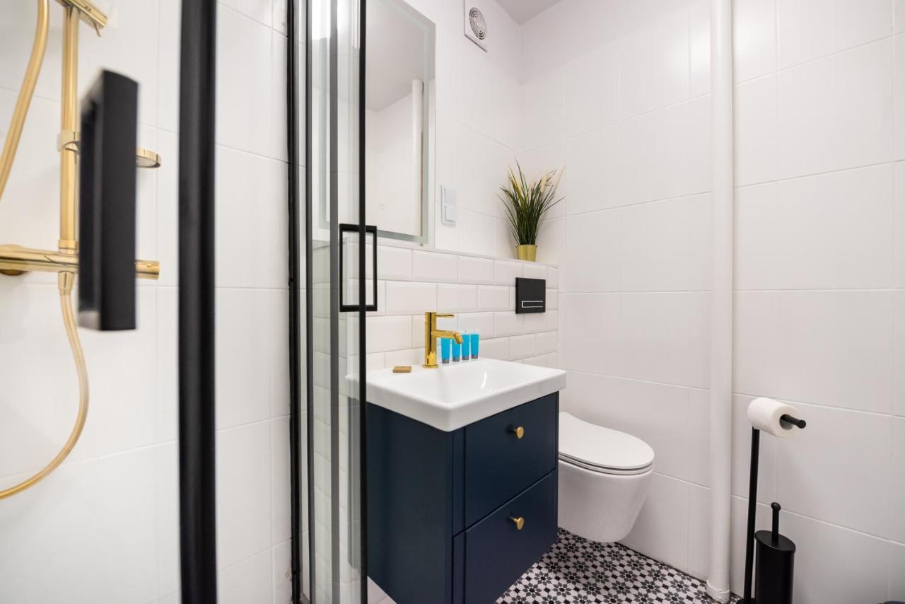 Metro Dworzec Gdanski Elegant Studio Apartment Warsaw Ngoại thất bức ảnh
