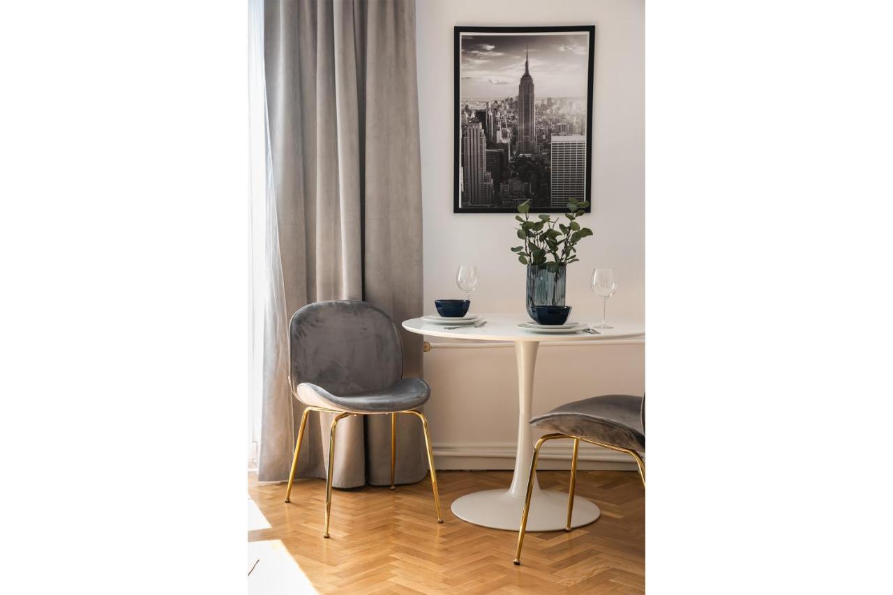 Metro Dworzec Gdanski Elegant Studio Apartment Warsaw Ngoại thất bức ảnh