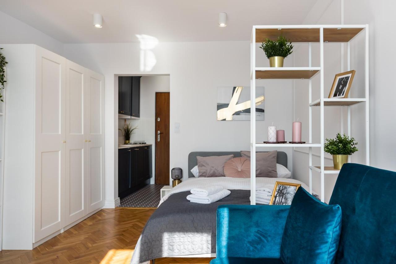 Metro Dworzec Gdanski Elegant Studio Apartment Warsaw Ngoại thất bức ảnh